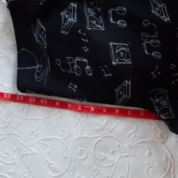 Chicos Musical Pedal Pusher Size 12 - Picture 8 of 8